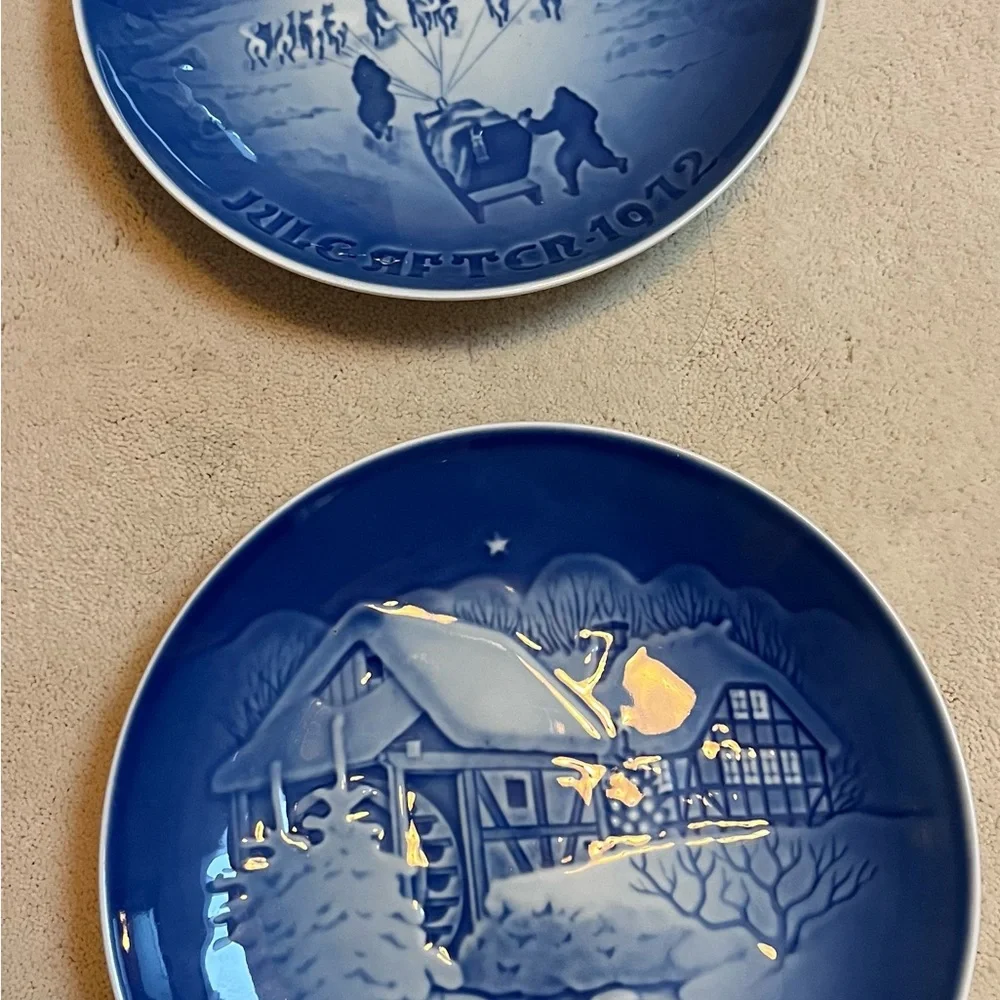 Royal Copenhagen Denmark Christmas Plates 1970-78 - Picture 3 of 6